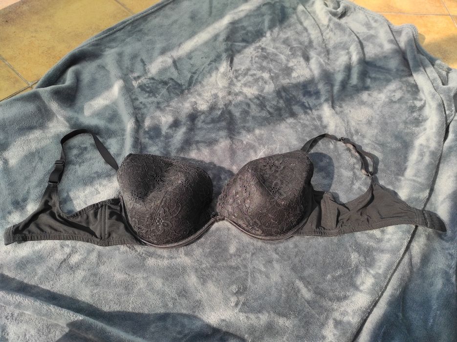 533. Fajny biustonosz Secret Posessions 85DD