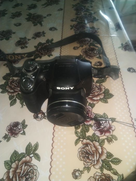 Продам фотопарат sony dsc h-300