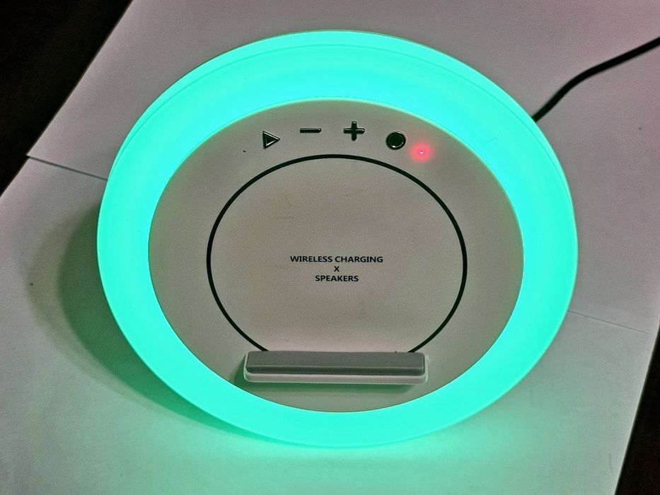 Безпровідна зарядка з блютуз-колонкою та RGB нічником