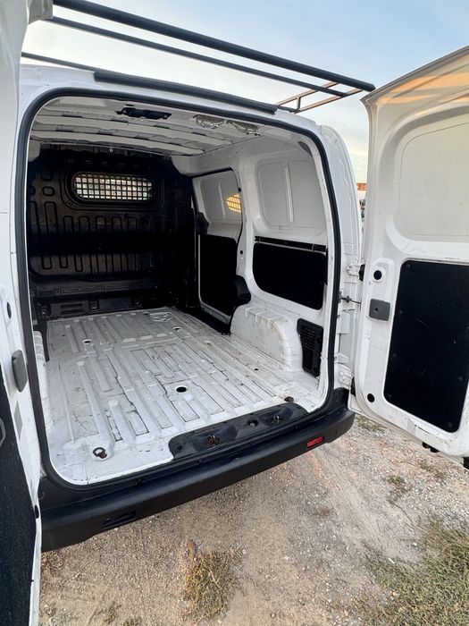 Nissan e - NV 200