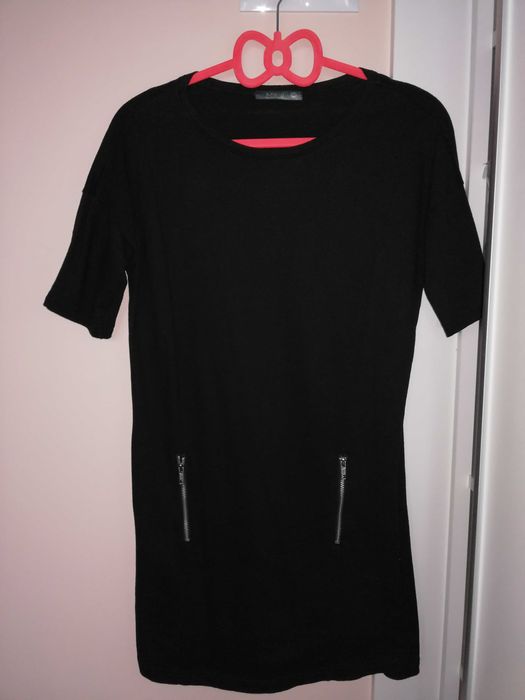 Czarna sukienka Sinsay