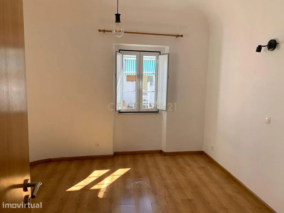 Moradia T2 Com Terraço Em Évora