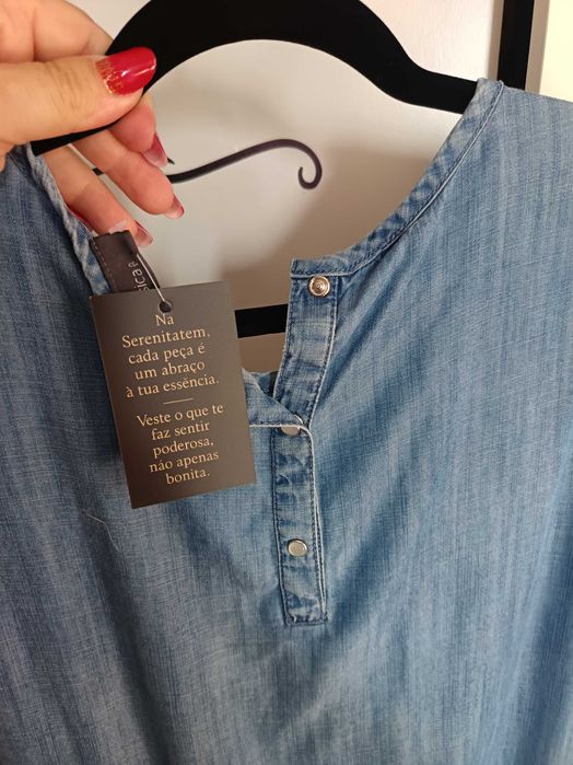 Vários vestidos para venda