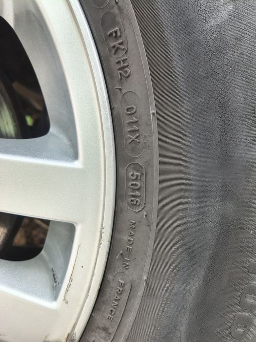 Oryginalne felgi 17 cali 5x108 Landrover Freelander 2  z oponami