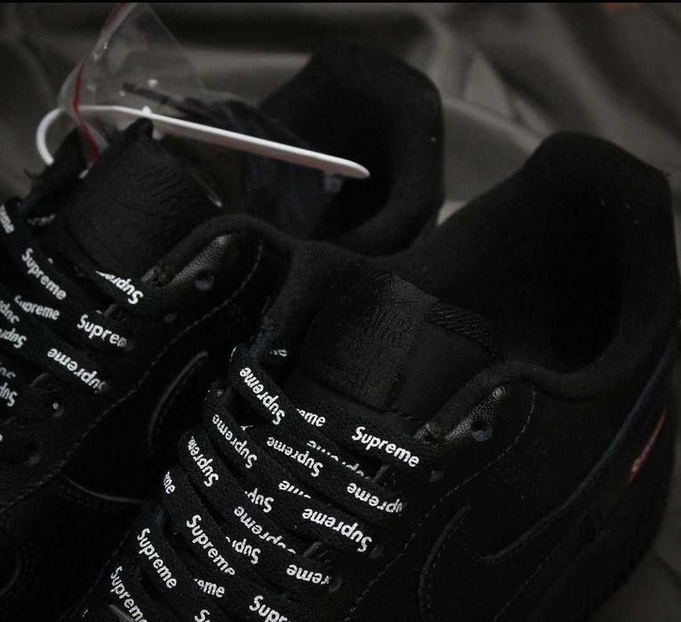 Air Force 1 Low Supreme Czarny R.42