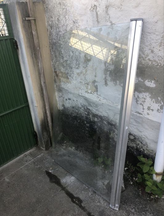 Resguardo  Porta Vidro banheira WC