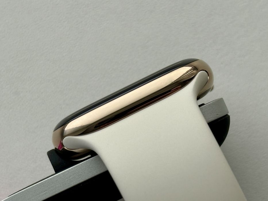 Apple Watch 10 46 Gold Titanium