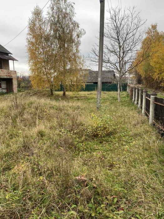 Продається забудова і земальний участок 14 сотих.