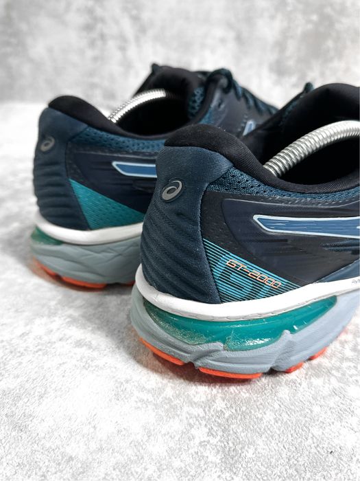 Мужские спортивные кроссовки asics gel gt 2000 для бега для зала