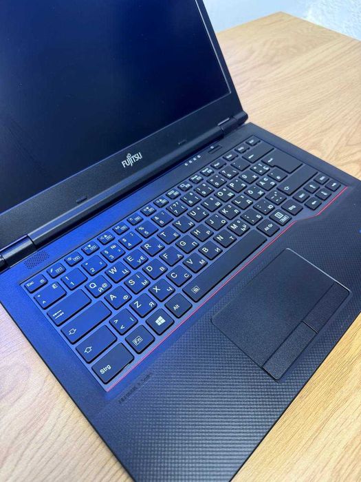 Ноутбук Fujitsu Core i5 8gen 8 ядер!! 16Gb RAM 256Gb SSD FullHD IPS