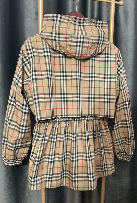 Ветровка Burberry L/XL Новая с бирками и полной упаковкой