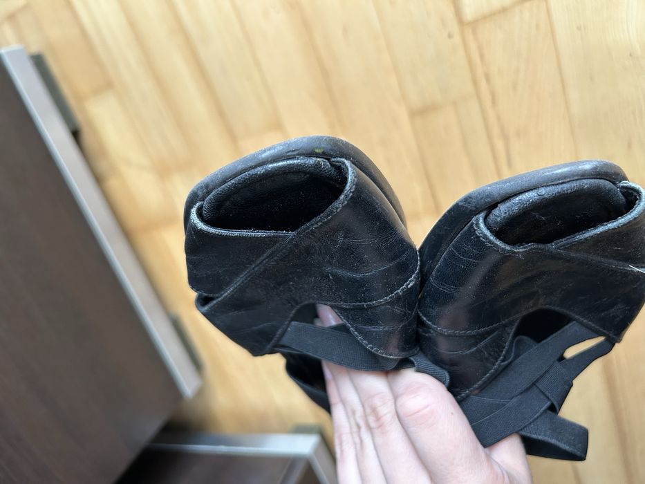 Czarne buty damskie Gabor