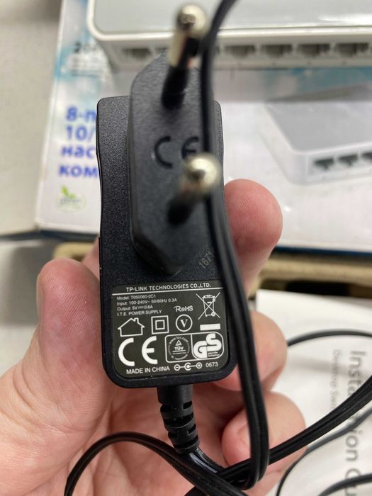 Комутатор TP-LINK TL-SF1008D 8-портовий 10/100 Мбіт/с настільний