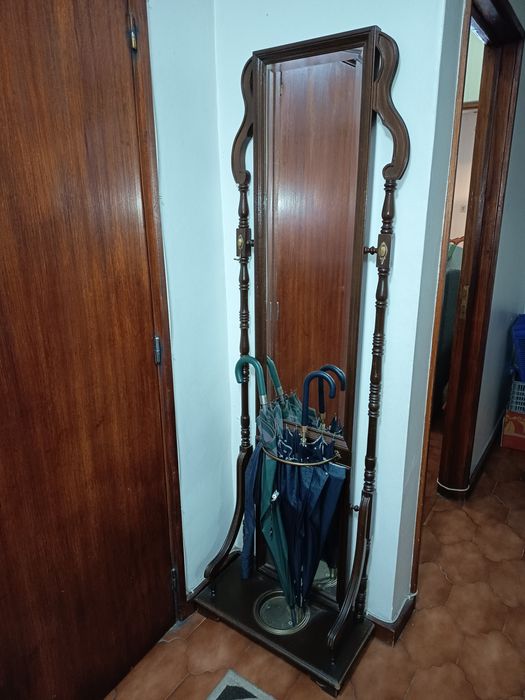 Bengaleiro com espelho