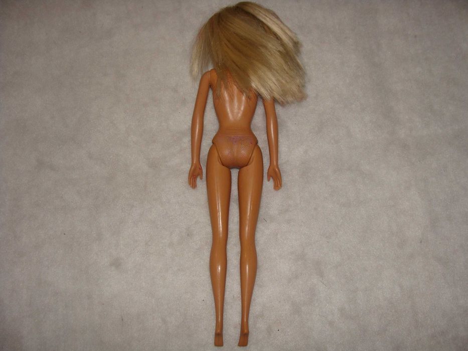 Barbie não identificada