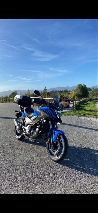 Honda NC 750X azul
