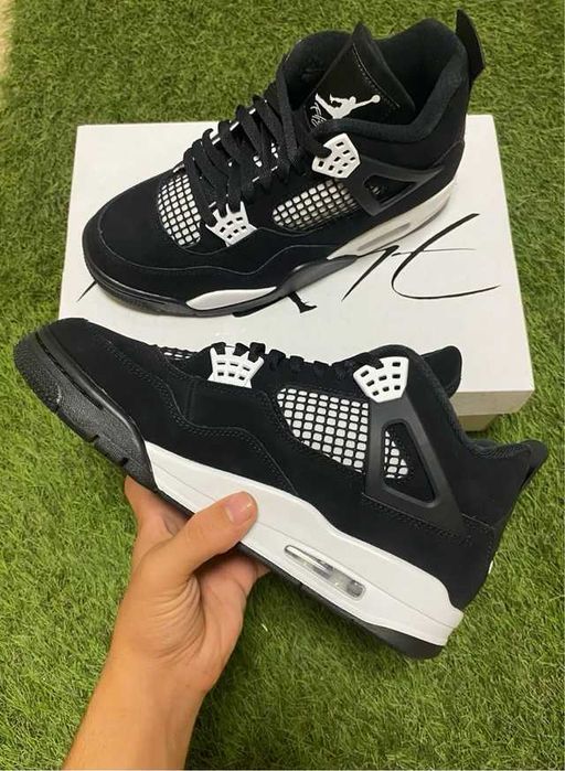 Jordan 4 Retro White Thunder r.39