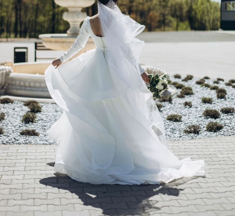 Весільна , стильна сукня 2023