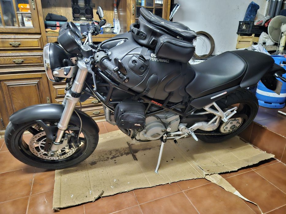 Ducati Monster S2R 800