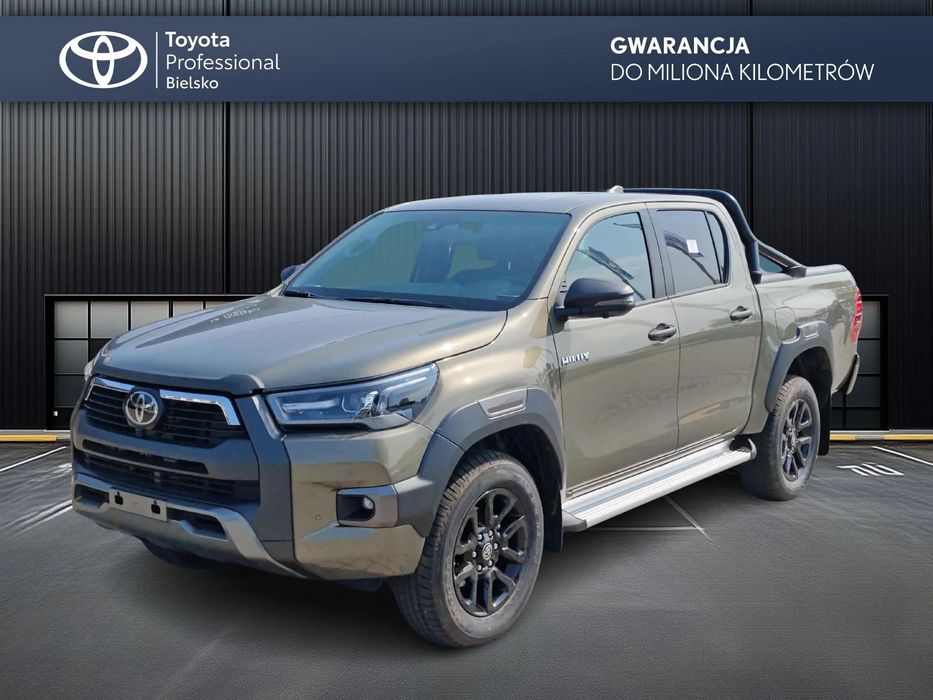 Toyota Hilux Invincible w kolorze Oxide Bronze