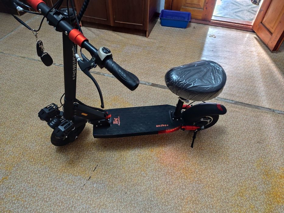 Єлектросамокат KUGOO Kirin M4 PRO новий