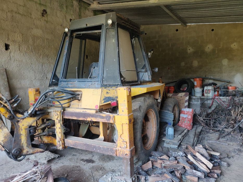 Retroescavadora Case 580F 4x4