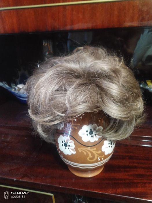 Продам парик новый.