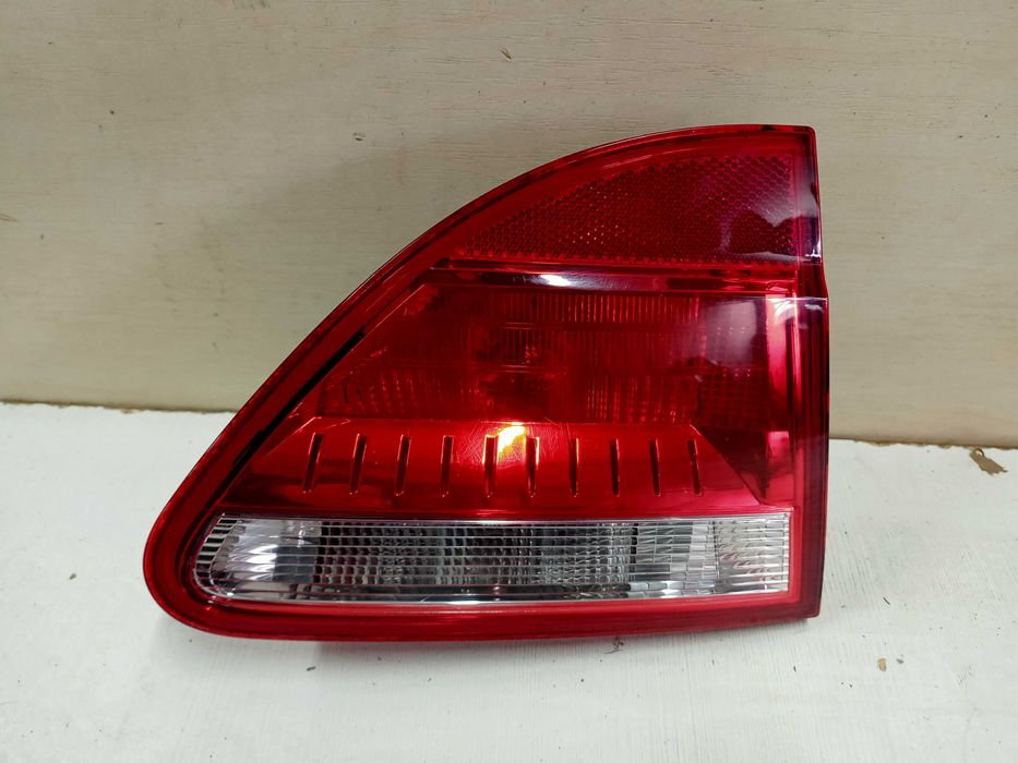 Seat Exeo lampa tył tylna lewa sedan oryginał w klapę