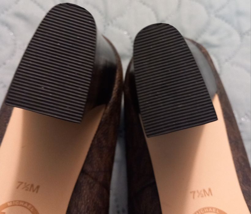 Pantofle/ buty na obcasie Michaela Korsa