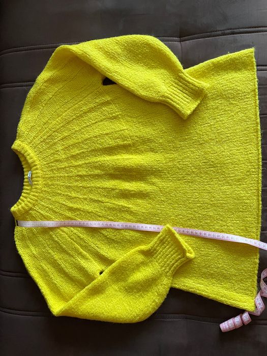 Cieplutki sweter ciążowy Zara