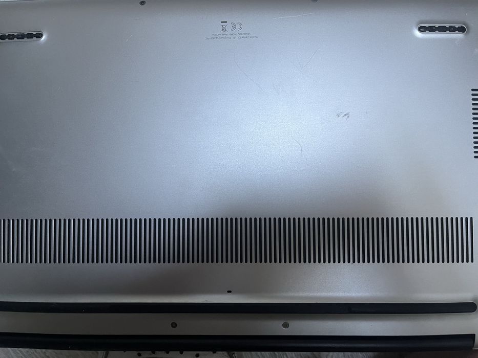 Huawei MateBook D15 | i5-1135G7 | 8 GB RAM | SSD | Windows 11