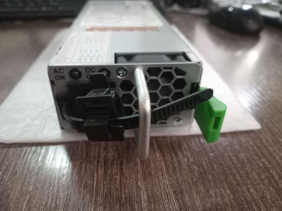 Блок живлення Extreme Networks 10943 Summit 300W AC PSU BF