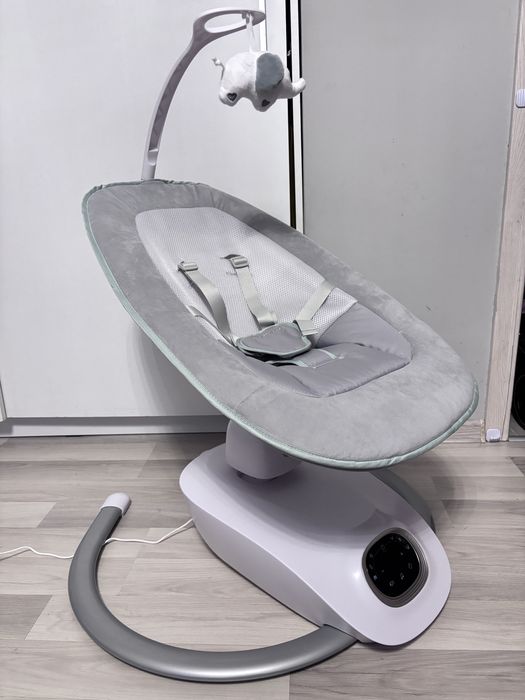 Bujak bujaczek Nowoczesna, elektryczna huśtawka niemowlęca Momcozy