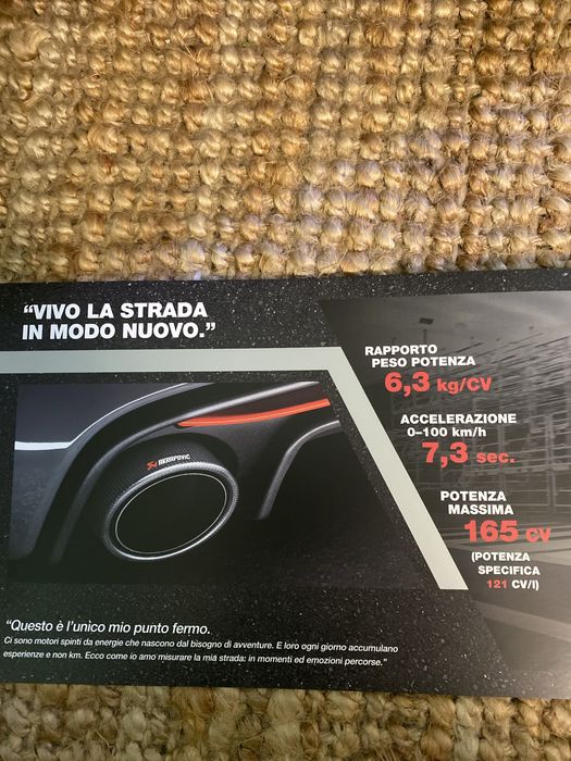 Catálogo Abarth 695 XSR yamaha edition. Versão italiana