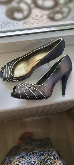 Buty, czulenka, szpilki czarne 41