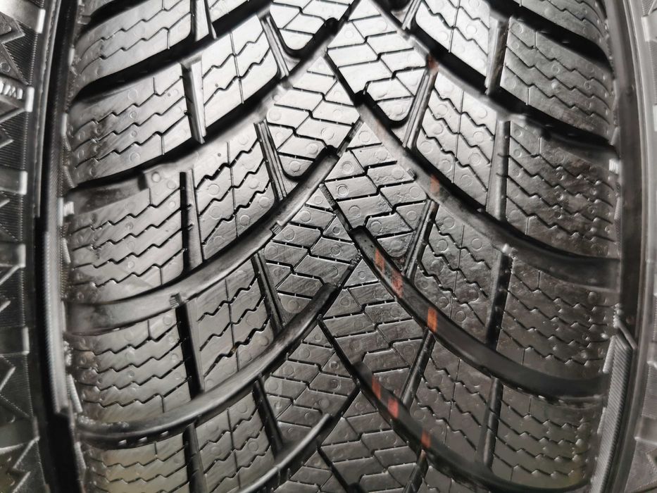 316) Opony - 185/60/15 - Barum - 8mm - 4x2025 - Zimowe - XL