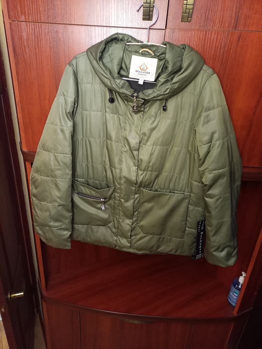 Куртка осіння жіноча розмір 50