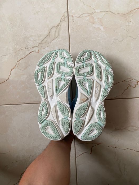 Hoka Bondi 8 (оригінал)