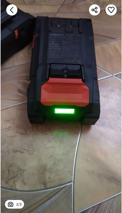 Заряд тримає добре