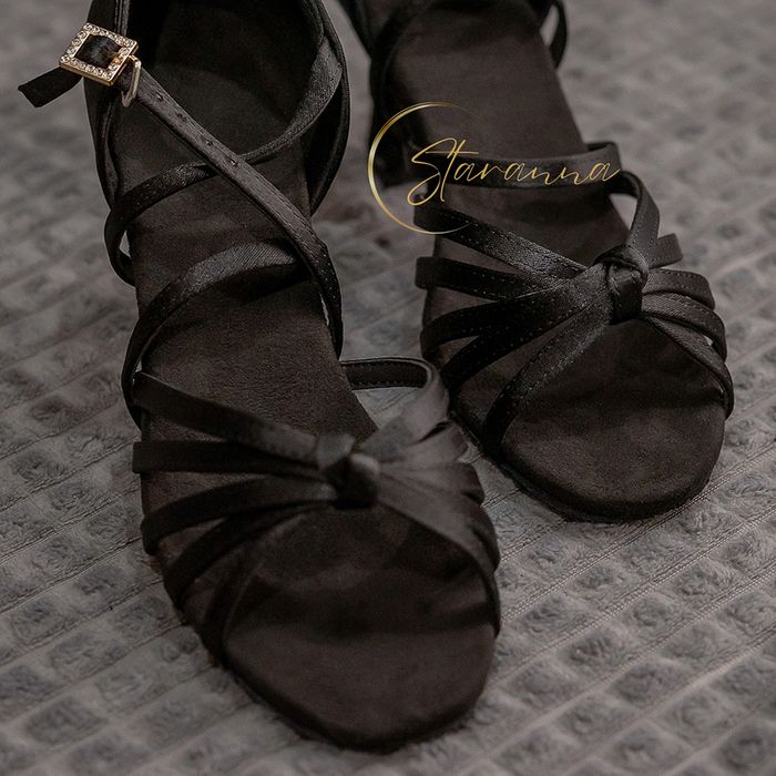 Босоніжки для танців, професійні, є розміри