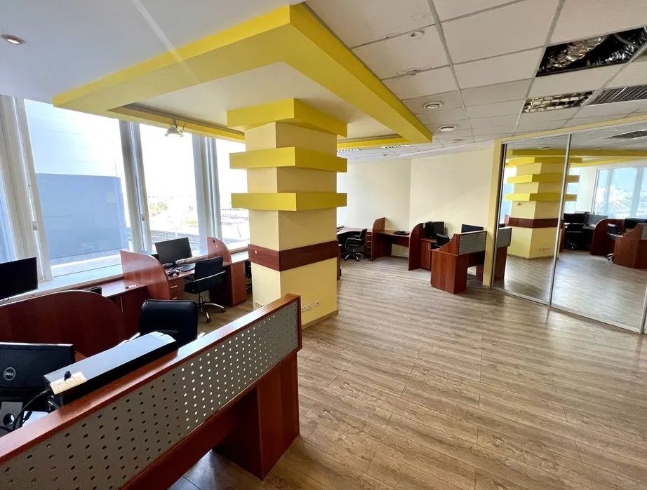 Продам офис в БЦ Мост Сити.