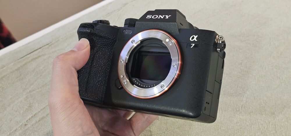 Sony A7 IV (A7IV) – Full Frame – Como Nova