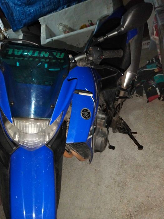 Yamaha XT 660R super motard, nunca teve acidente