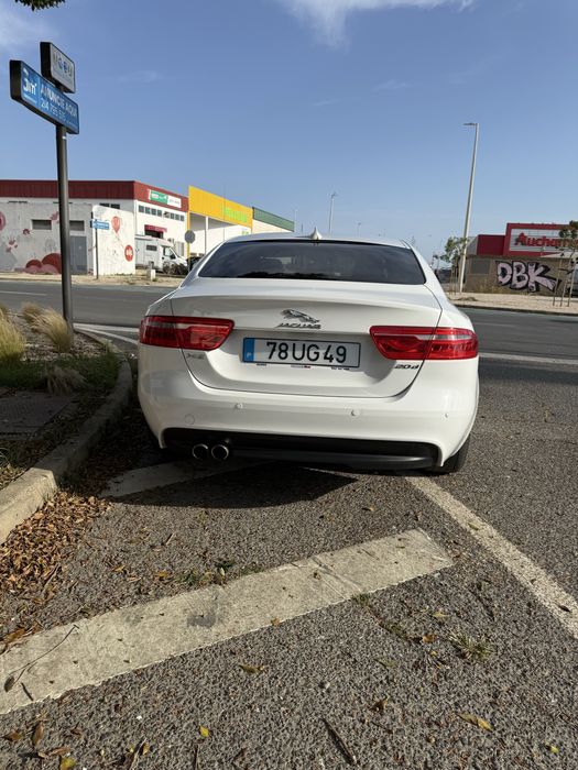 Jaguar XE Prestige Saloon