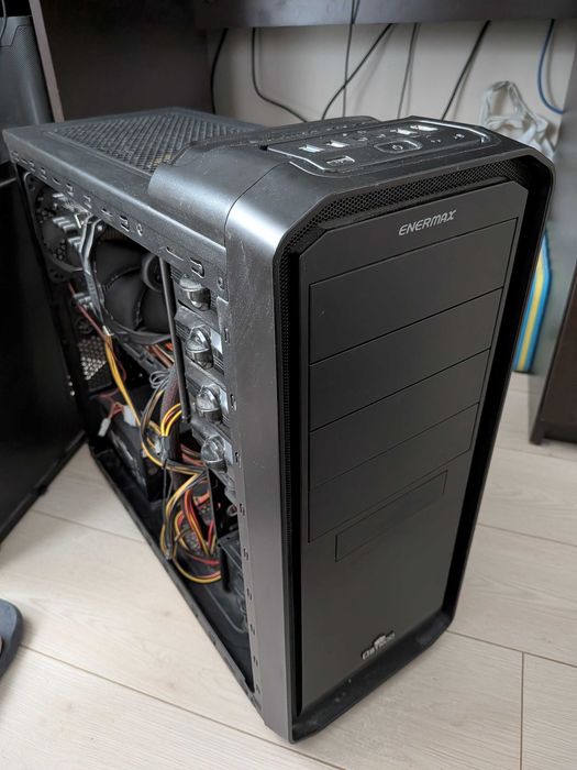 Komputer PC Gryphon Z67, Intel 4790, 24GB RAM, Radeon RX 580 8GB