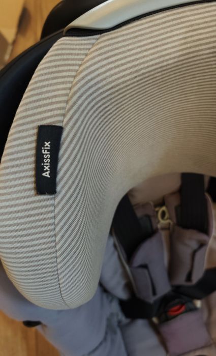 Vendo cadeira auto bebe tlrotativa 360° "Bebeconfort"
