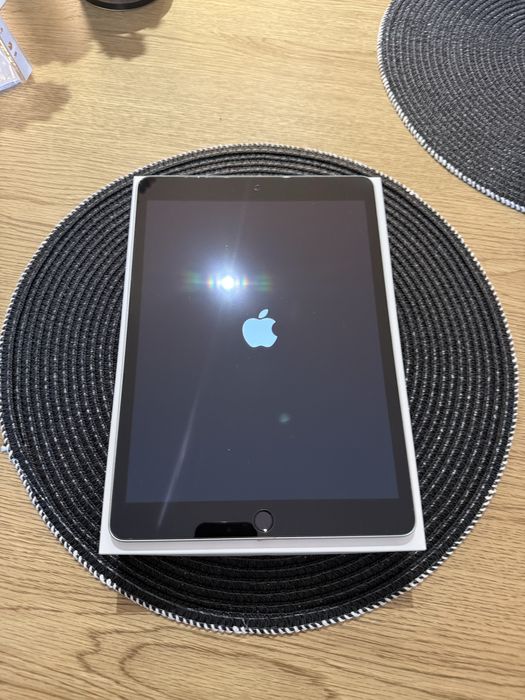 Apple iPad 9. generacji – model A2602 – 64 GB – Wi-Fi