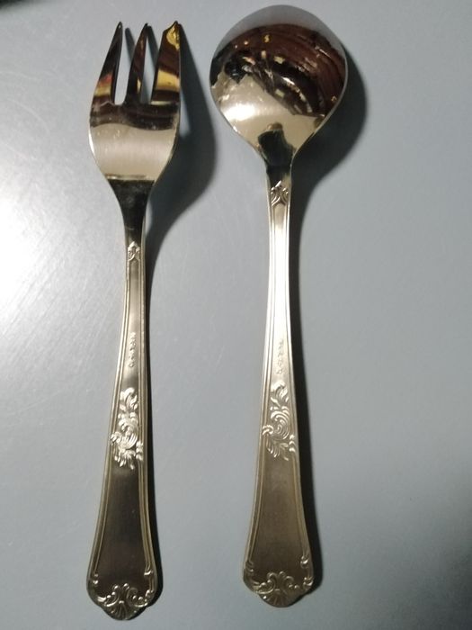 Conjunto de 12 Colheres e 12 Garfos de Doce