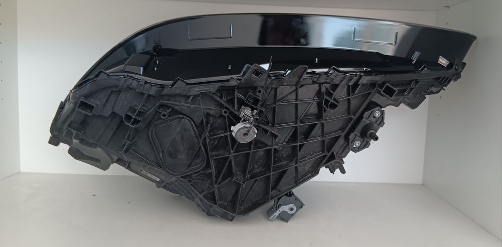 Farol BMW 4/M4 LCI Full LED 2024+ Direito