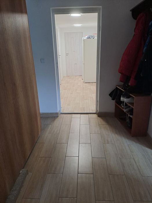 Wynajmę pokój w mieszkaniu 3 pokojowym.